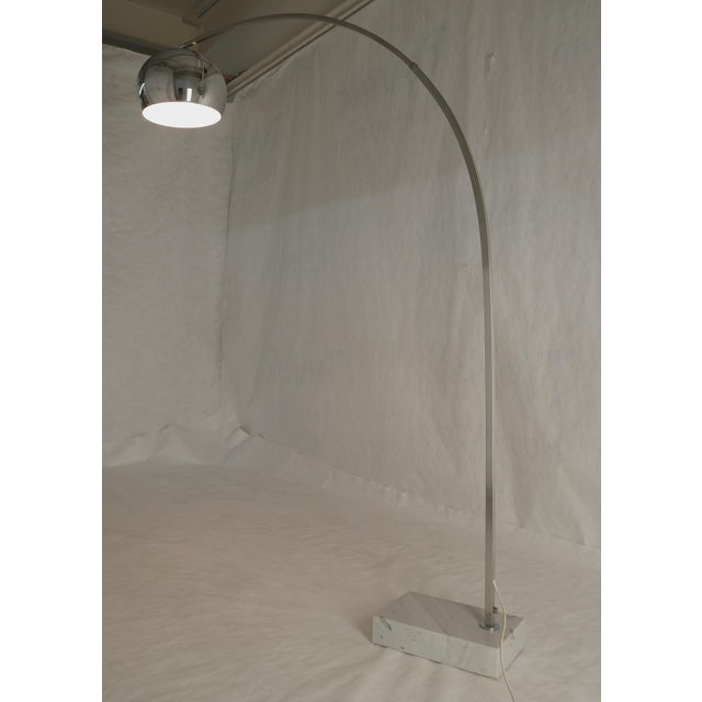 Mid-Century Modern Crome Globe Marble Base Italian Mid Century Modern Adjustable Arco Floor Lamp For Sale - Image 3 of 12
