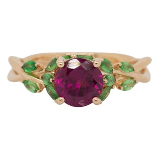 1.4cts Purple Garnet Ring With Tsavorite Accents: Solid 14k Gold, Round 7mm For Sale