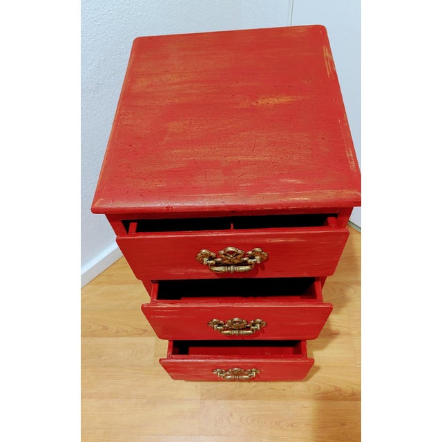 Vintage Distressed Shabby Chic Chest 3 Drawer Mid 20th Century For Sale - Image 4 of 7