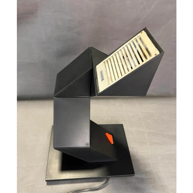 Mid-Century Modern Zig Zag Table Lamp by Shui l.d. Chan for E/Lite, 1984 For Sale - Image 3 of 6