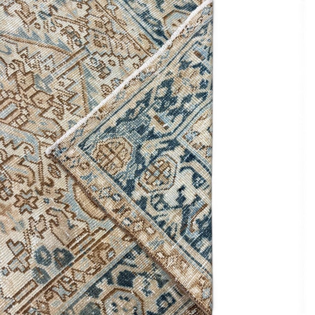 Antique Heriz Rug – Faded Blue, Beige & Ivory With Stylized Motifs For Sale - Image 4 of 5