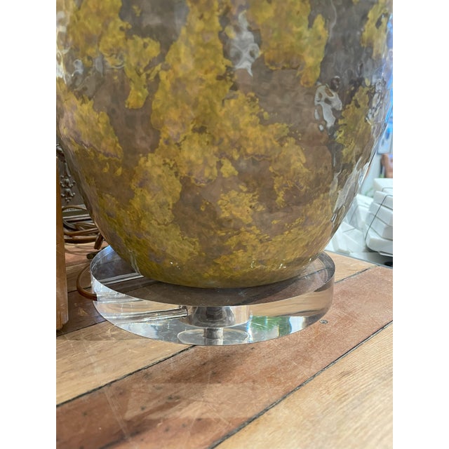 Mid-Century Modern Vintage Multi-Colored Glazed XL Lamp With New Linen Shade For Sale - Image 3 of 7