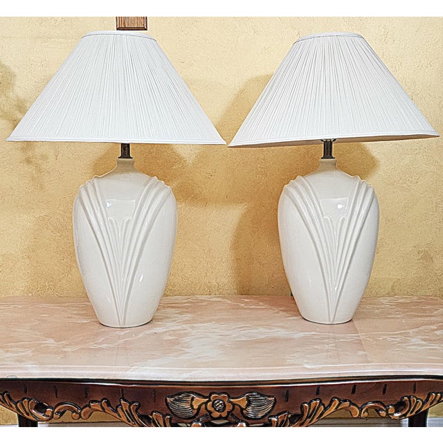 Pair of Vintage White Art Deco Ceramic Table Lamps With Pleated Shades – 27” For Sale - Image 4 of 18