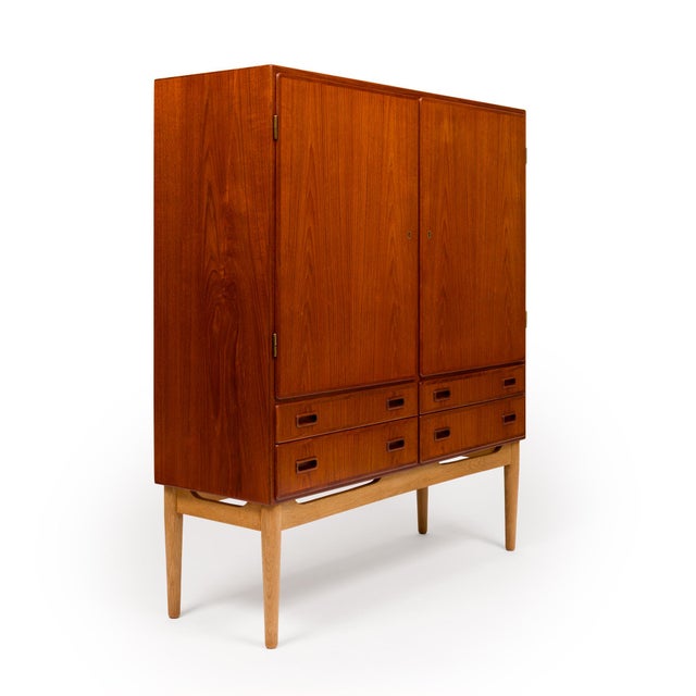 Mid-Century Modern Vintage Danish Mid-Century Hutch/Wardrobe in Teak For Sale - Image 3 of 10