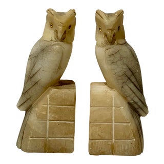 Vintage 1970s Italian Alabaster Carved Bird / Cockatoo / Owl Bookends With Yellow Eyes - a Pair For Sale