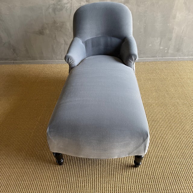 Napoli Chaise Lounge in Velvet For Sale - Image 11 of 12