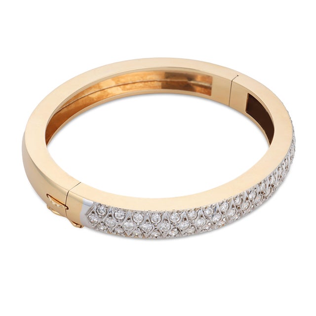 Contemporary Vintage 2.30 Carat Diamond 14k Yellow Gold Bangle Bracelet For Sale - Image 3 of 6