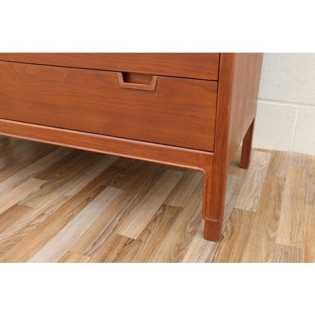 John Stuart for Mt. Airy “Janus Collection” Mid-Century Walnut Highboy Dresser, C. 1970s For Sale - Image 16 of 18