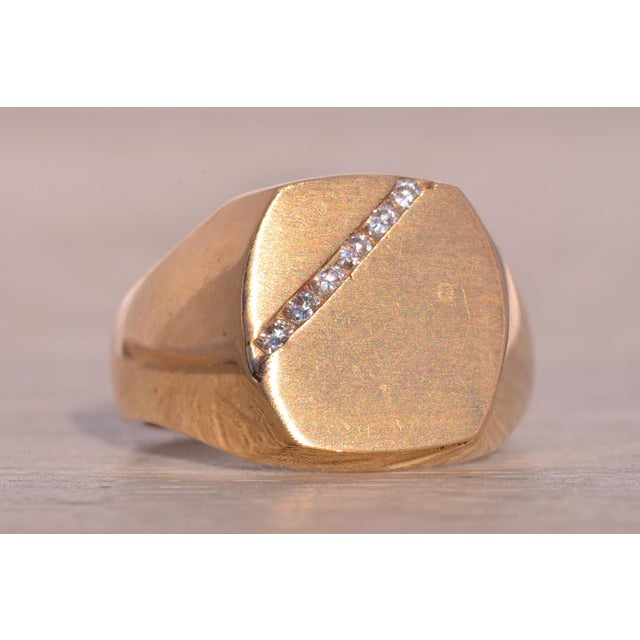 The Hilario: Gentlemen's Natural Diamond Signet Ring in Yellow Gold For Sale - Image 9 of 12