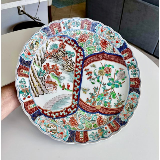 Large Japanese Imari Scallop Edge Porcelain Charger For Sale In Palm Springs - Image 6 of 12