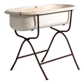 Bathtub in Enamelled Iron Central Europe, 1950 For Sale