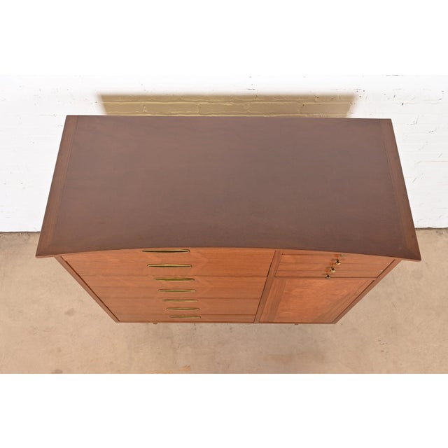 George Nakashima Sculpted Walnut Gentleman's Chest for Widdicomb, Newly Restored For Sale - Image 9 of 12