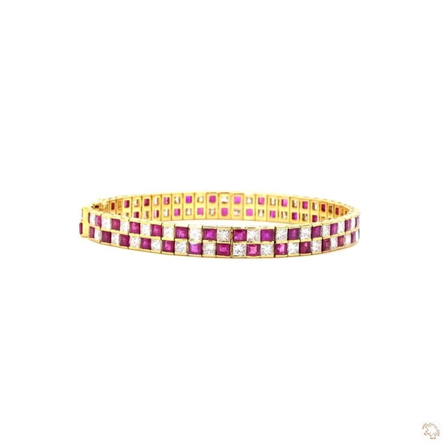 Ruby Red 7.1 Carat Princess Cut Diamond Ruby Gold Bracelet For Sale - Image 8 of 9