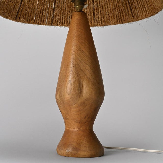Mid-Century Modern Turned Wood and Natural Fiber Lamp, France, 1960 For Sale - Image 3 of 11