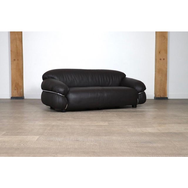 Dark Brown Leather Sesann Two Seater Sofa by Gianfranco Frattini for Cassina, Italy 1969 For Sale - Image 6 of 14