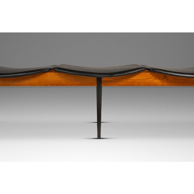 Mid-Century Modern Three Seat Gallery Bench in Oak & Leather Attributed to Arthur Umanoff for Washington Woodcraft, Usa, C. 1960s For Sale - Image 10 of 17