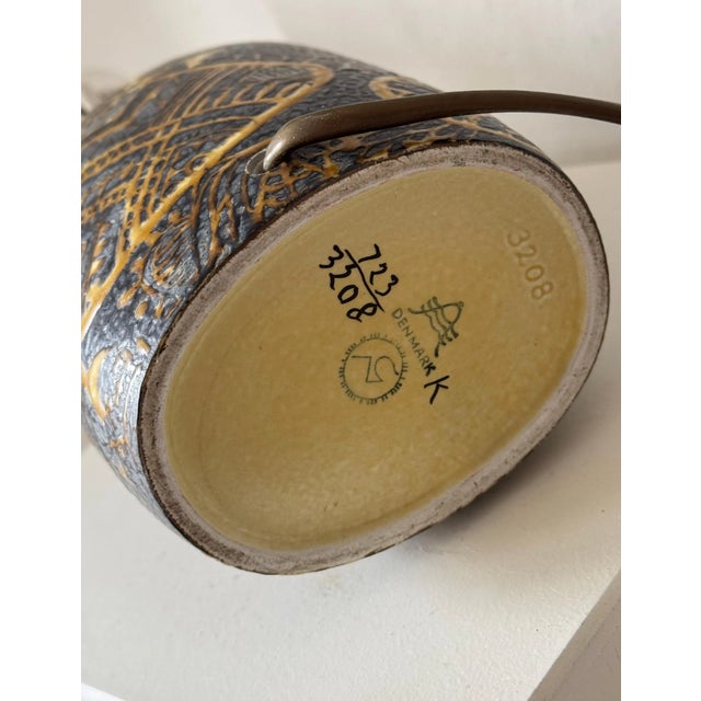 Mid-Century Table Lamp in Faience by Nils Thorsson for Royal Copenhagen, 1970s For Sale - Image 6 of 7