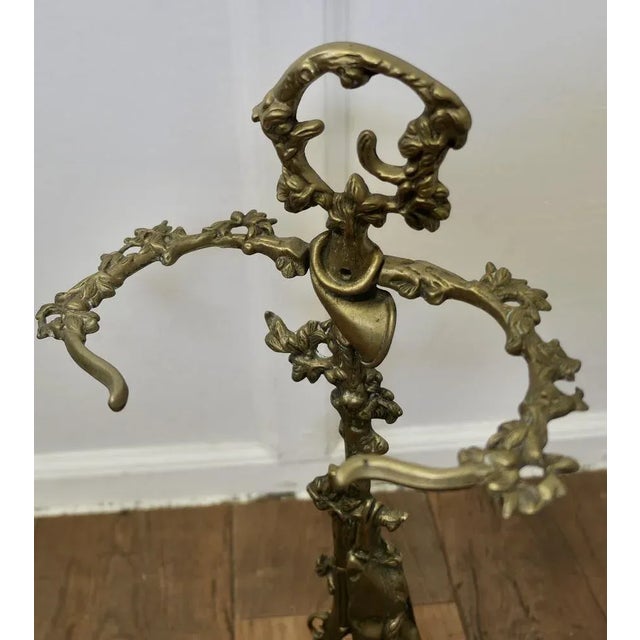 French Chasse Hunting Theme Stick Stand in Brass, 1890s For Sale - Image 3 of 8