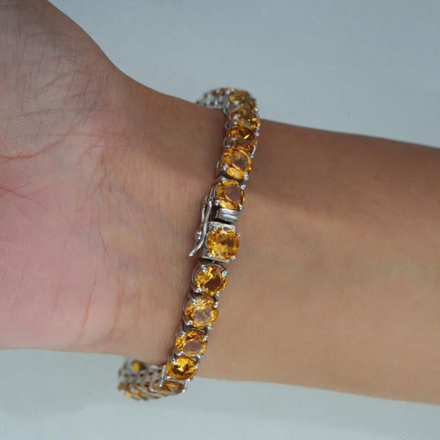 Retro Prong-Set 26.4 Ct Natural Honey Citrine Tennis Bracelet in 925 Silver For Sale - Image 9 of 12