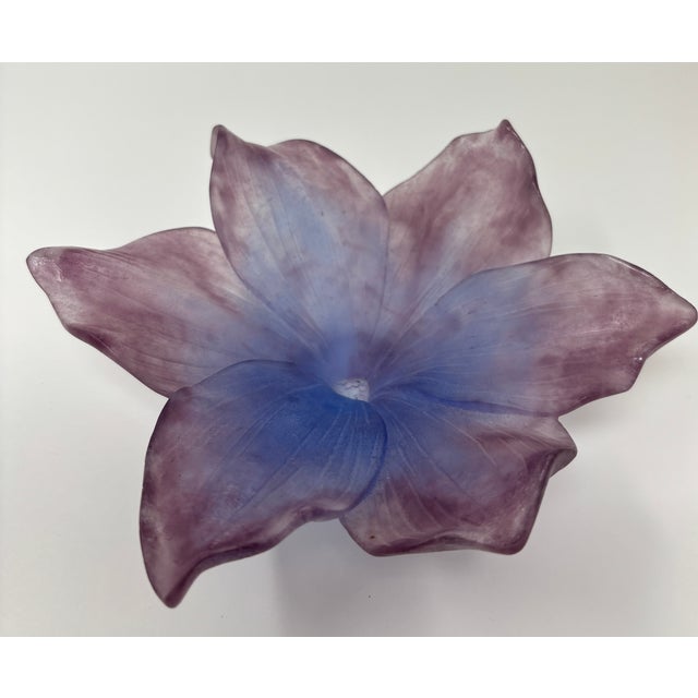 Daum France Amaryllis Amethyst Pate De Verre Crystal Vide-Poche Bowl Signed in Original Box For Sale In Palm Springs - Image 6 of 14