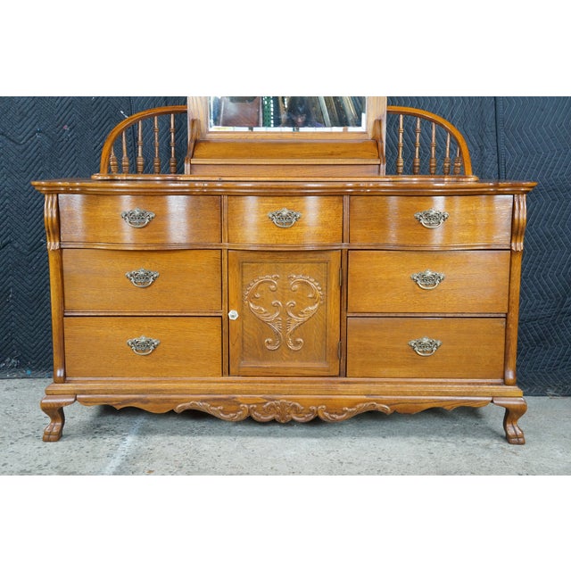 Late 20th Century Lexington Victorian Sampler Collection Oak 391 Spindle Mirror Dresser Chest For Sale - Image 9 of 18