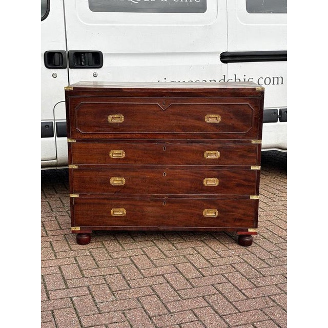 Campaign Chest of Drawers in Mahogany For Sale - Image 6 of 18