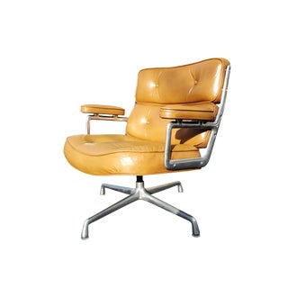 A Mid-Century Eames Time Life Lounge Chair for Herman Miller For Sale