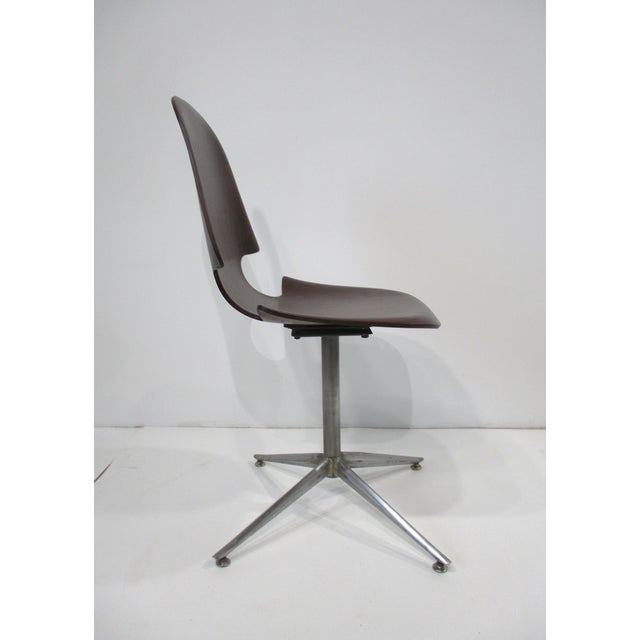 Mid-Century Modern Carlo Ratti Walnut Hourglass Desk Chair for Compensati Curvati Italy For Sale - Image 3 of 10