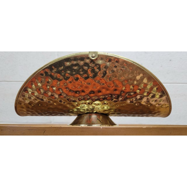 Vintage 1987 Nojhof-Zevenaar Hammered Brass Fireplace Log Holder Made in Holland For Sale In Kansas City - Image 6 of 11