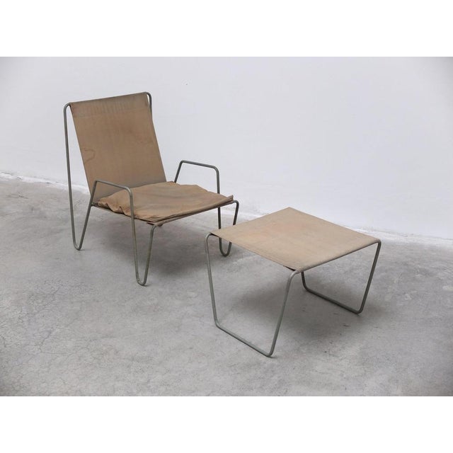 Verner Panton Set of Early Bachelor Chair with Ottoman by Verner Panton for Fritz Hansen, 1950s For Sale - Image 4 of 17