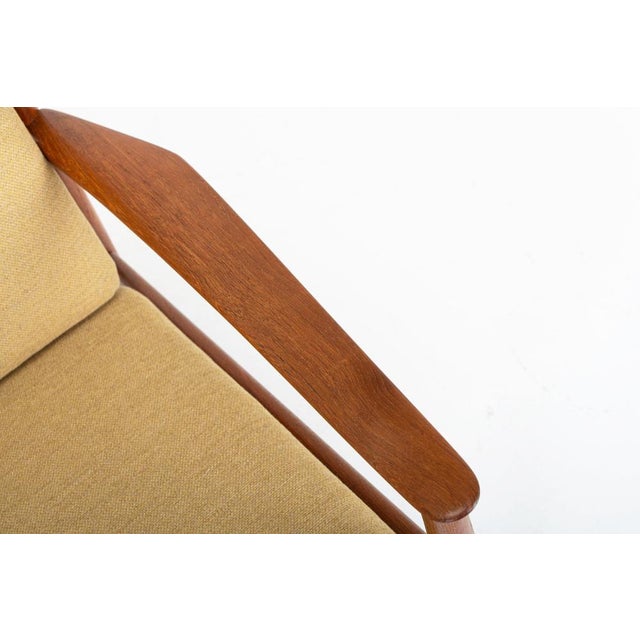 Model 218 Easy Chair by Grete Jalk for Glostrup Mobelfabrik, 1960s For Sale - Image 9 of 11