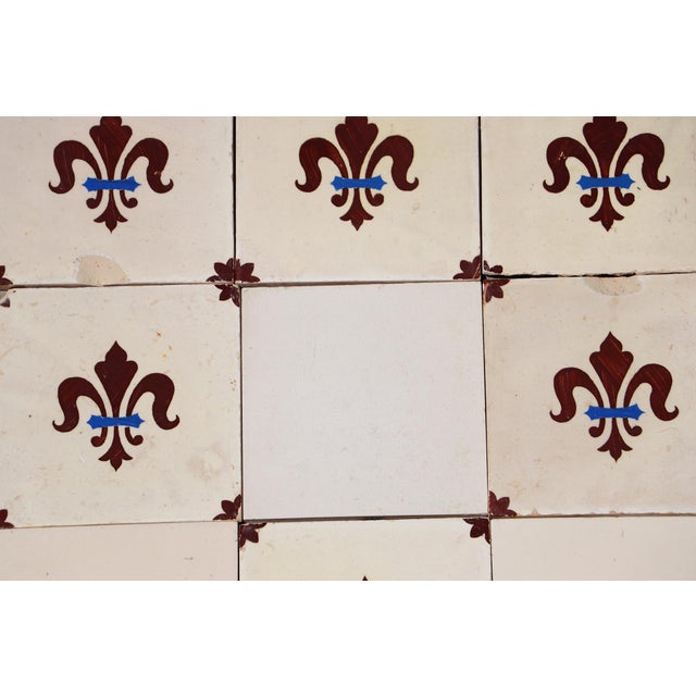 Burgundy 1900s Portuguese Fleur-De-Lis & Plain Antique White Large Antique Tiles Set of 32 For Sale - Image 8 of 18