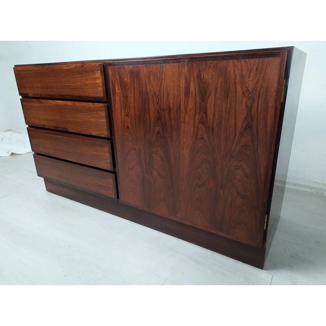 Buffet Scandinave by Omann Jun, 1960s, in Good conditions. Designed 1960 to 1969