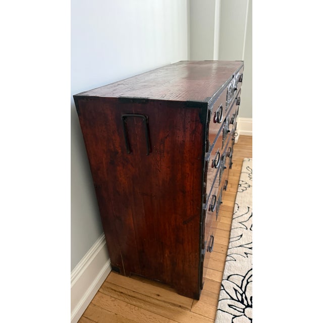 Vintage Japanese Isho-Dansu Tansu Chest – Traditional Clothing/Kimono Chest With Ornate Iron Hardware For Sale - Image 4 of 5