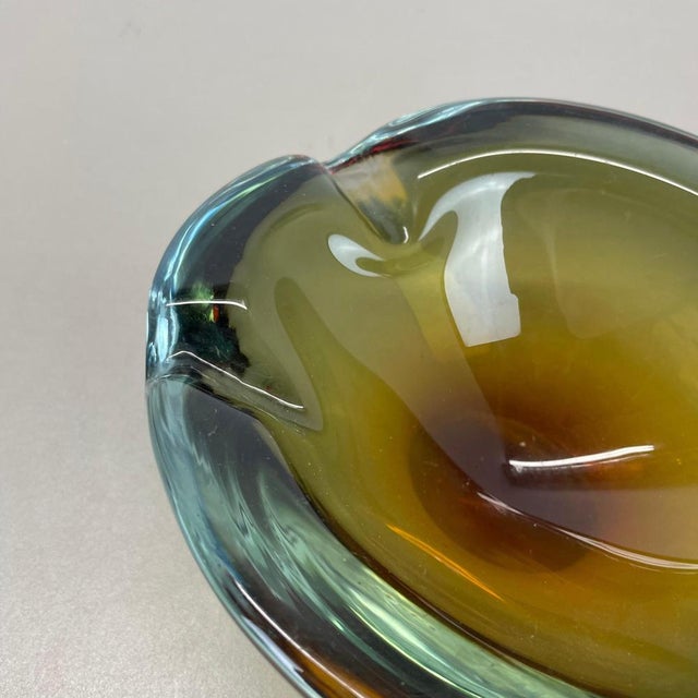 Green Large Murano Glass Shell Bowl, Italy, 1970s For Sale - Image 8 of 18