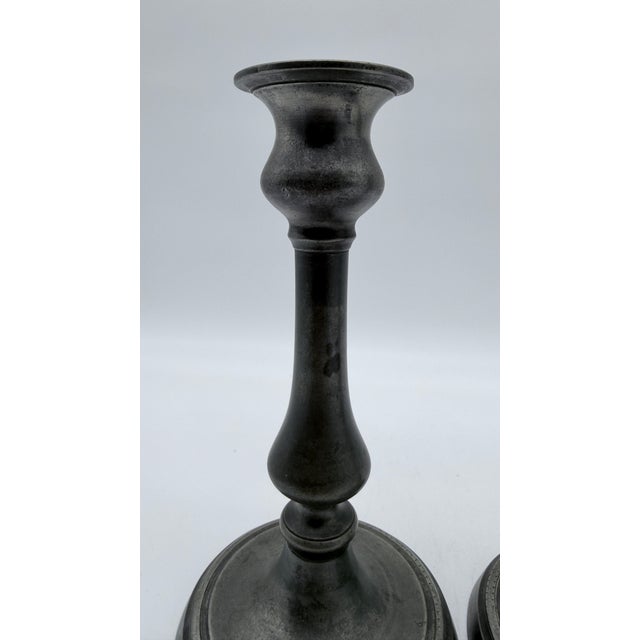 Early 19th Century Antique Pair of American Pewter Candlesticks With Push Up Rods, Circa 1820s–1830s For Sale - Image 5 of 12
