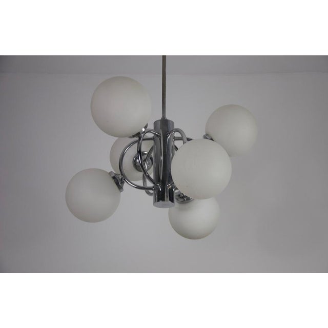 Metal Mid-Century Modern Chrome Kaiser 6-Arm Chandelier from Kaiser Idell / Kaiser Leuchten, Germany, 1960s For Sale - Image 7 of 12