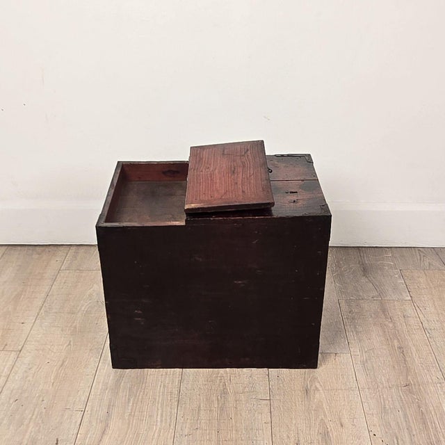 19th Century Japanese or Korean Shopkeeper's Chest For Sale In San Francisco - Image 6 of 9