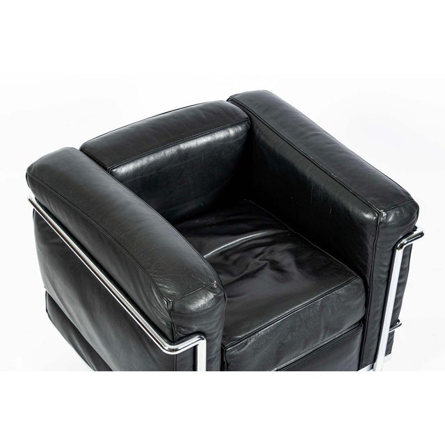 Authentic Cassina Lc2 Black Leather Petit Lounge Chair by Le Corbusier, 4x Avail For Sale - Image 11 of 15