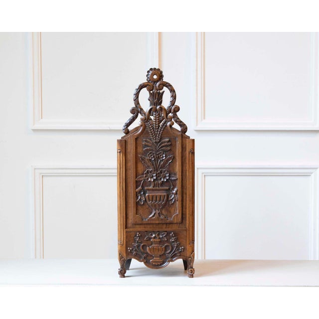 This exceptional Provençal fariniero, originating from the Arles or Nîmes region, is a finely carved example of southern...