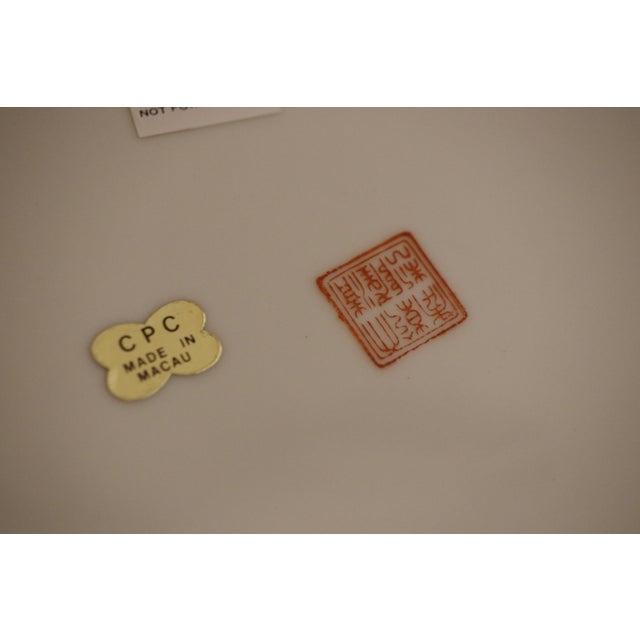 Chinoiserie 1970s Macau Famille Rose Satsuma Style Raised Figural Charger Plate For Sale - Image 3 of 16