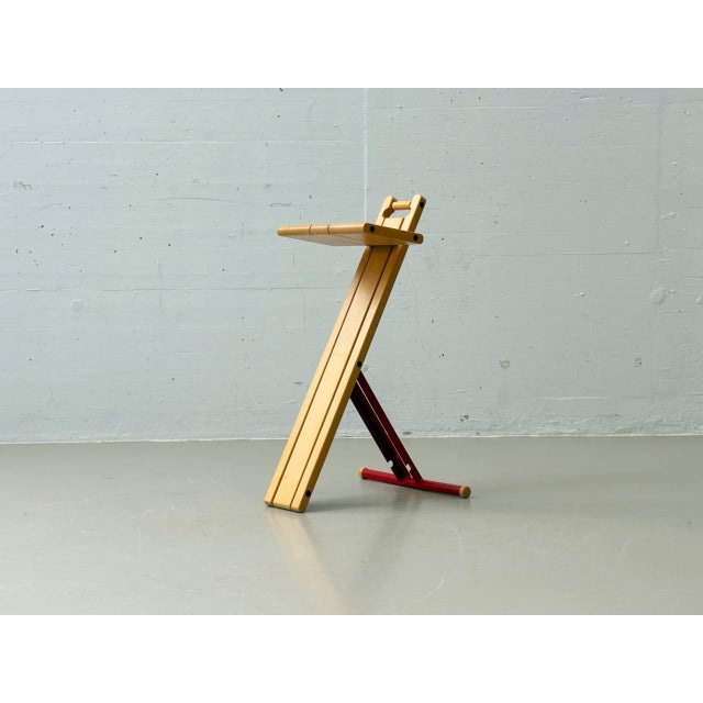 An early example of the iconic grasshopper folding chair by torstein nilsen for møremøbler. Designed in 1982, this chair...