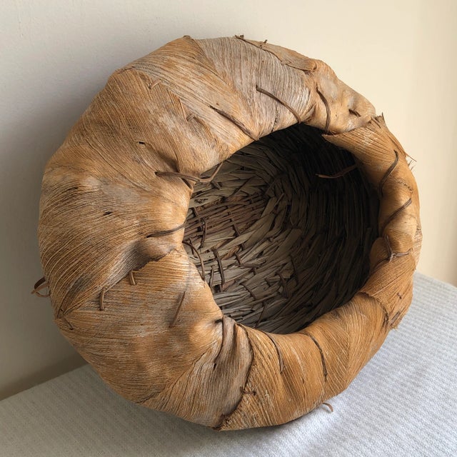 Wood Mid-Century Palm Beach Regency Banana Leaf Basketry Bowl For Sale - Image 7 of 13