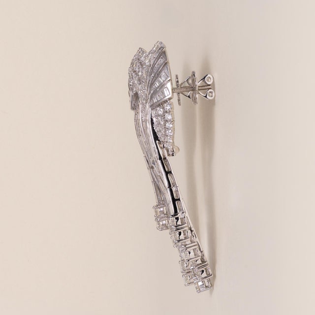 Art Deco Mid 20th Century Pair of Estate 14k White Gold 16.01 Carats Cascading Diamond Chandelier Earrings For Sale - Image 3 of 4