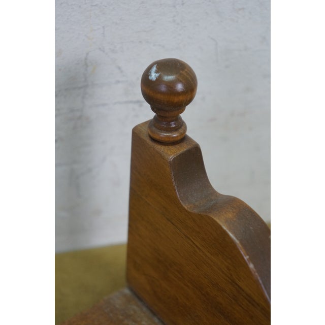 Ethan Allen Late 20th Century Pair of Ethan Allen Early American Colonial Maple Hanging Plate Display Racks Shelves 24" For Sale - Image 4 of 13