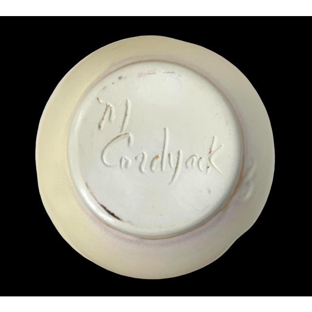 Late 20th Century Studio Pottery, MCM Vase Marianne Cordyack Va Pottery Signed. For Sale - Image 5 of 5