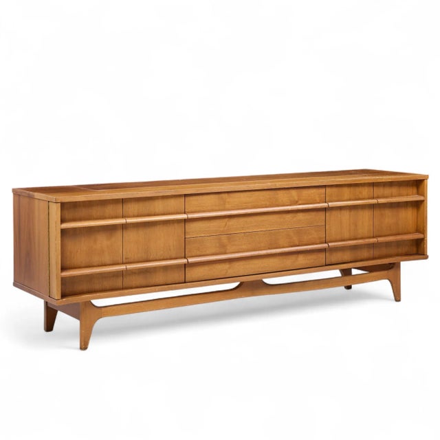 Young Manufacturing Mid Century Walnut Curved Credenza and Hutch For Sale In Chicago - Image 6 of 12