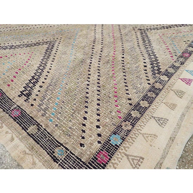 Mid-20th Century Handmade Turkish Flatweave Small Room Size Carpet For Sale - Image 9 of 10