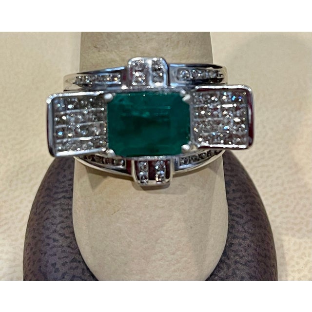 4 Carat Emerald Cut Natural Emerald & 1 Ct Diamond 14 Karat Gold Cocktail Ring For Sale - Image 4 of 18