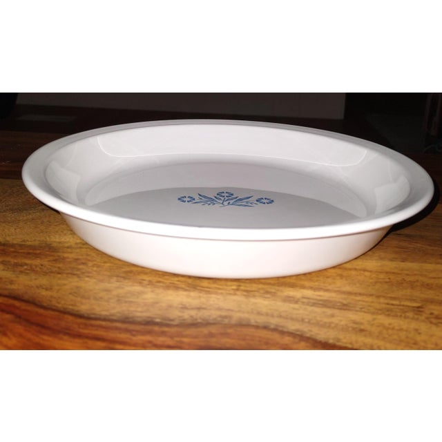 Immaculate Corning Ware Cornflower pie dish to bake in and serve from. Bottom marking was difficult to photograph but...